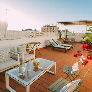 Apartment Atico Con Terraza En El Centro De, Seville